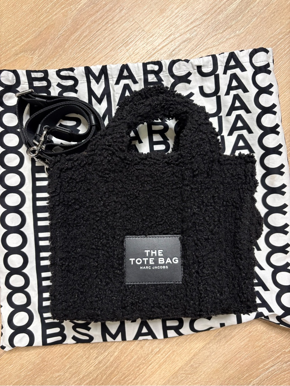 Small Marc Jacobs Teddy The Tote Bag EUC